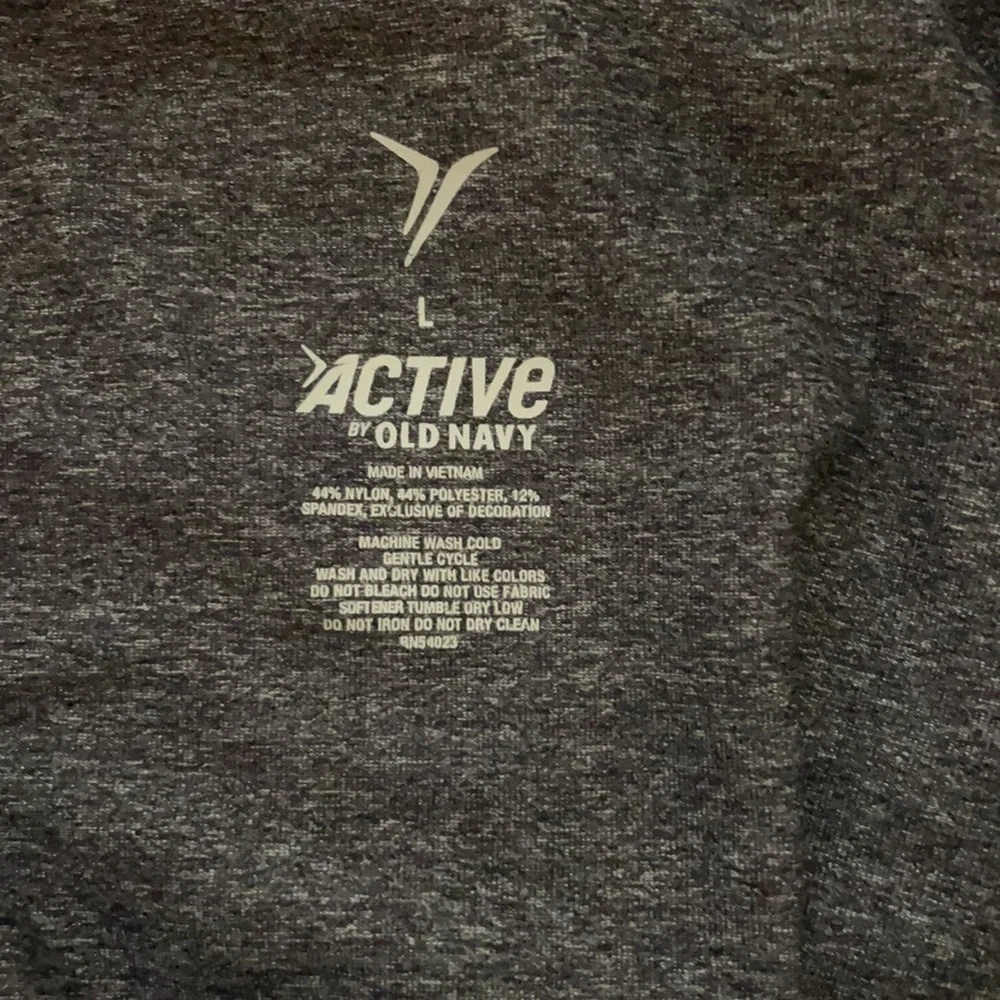 Zip up - Picture 3 of 3